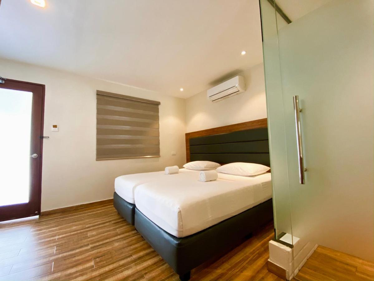 The Hub District Garden Suites Pasay Bagian luar foto