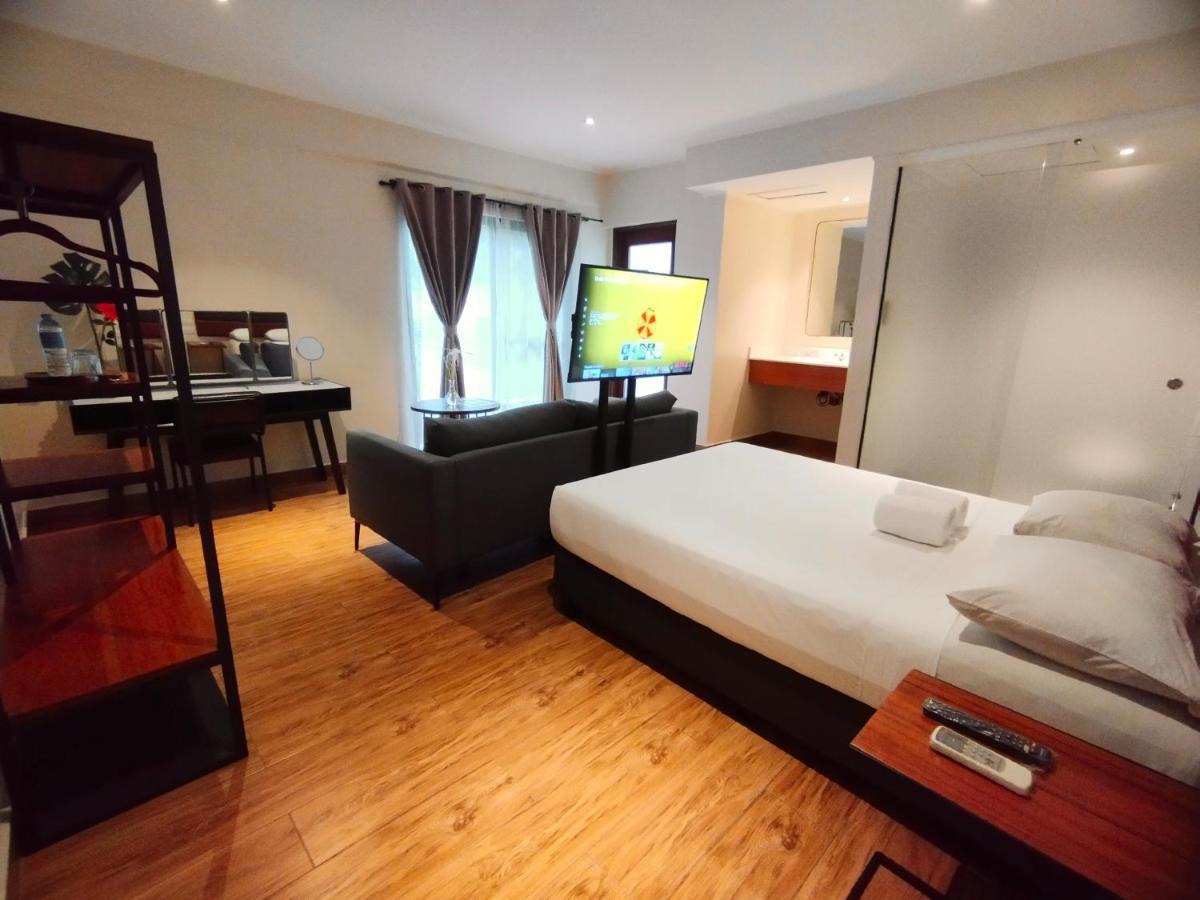 The Hub District Garden Suites Pasay Bagian luar foto